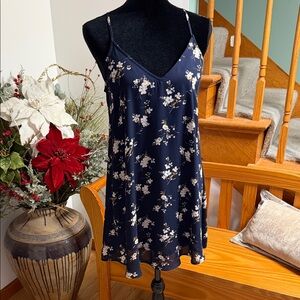 🍀3 for $35🍀Womens LUSH Flowy Floral Print Floral Navy Strappy Back Slip Dress XS